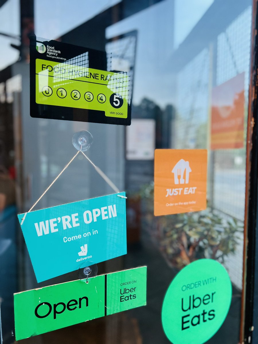 SabrosoTexMex's tweet photo. We have lots of new followers so we thought we’d reintroduce ourselves! 👋🏻
We’re an independent, family run, local Take-Away of 9 years! Sabroso is available on all Major delivery platforms and direct for Collection &amp; Delivery 📍23-27 George St, St. Helens, WA10 1DA https://t.co/LMVG1CTOqw