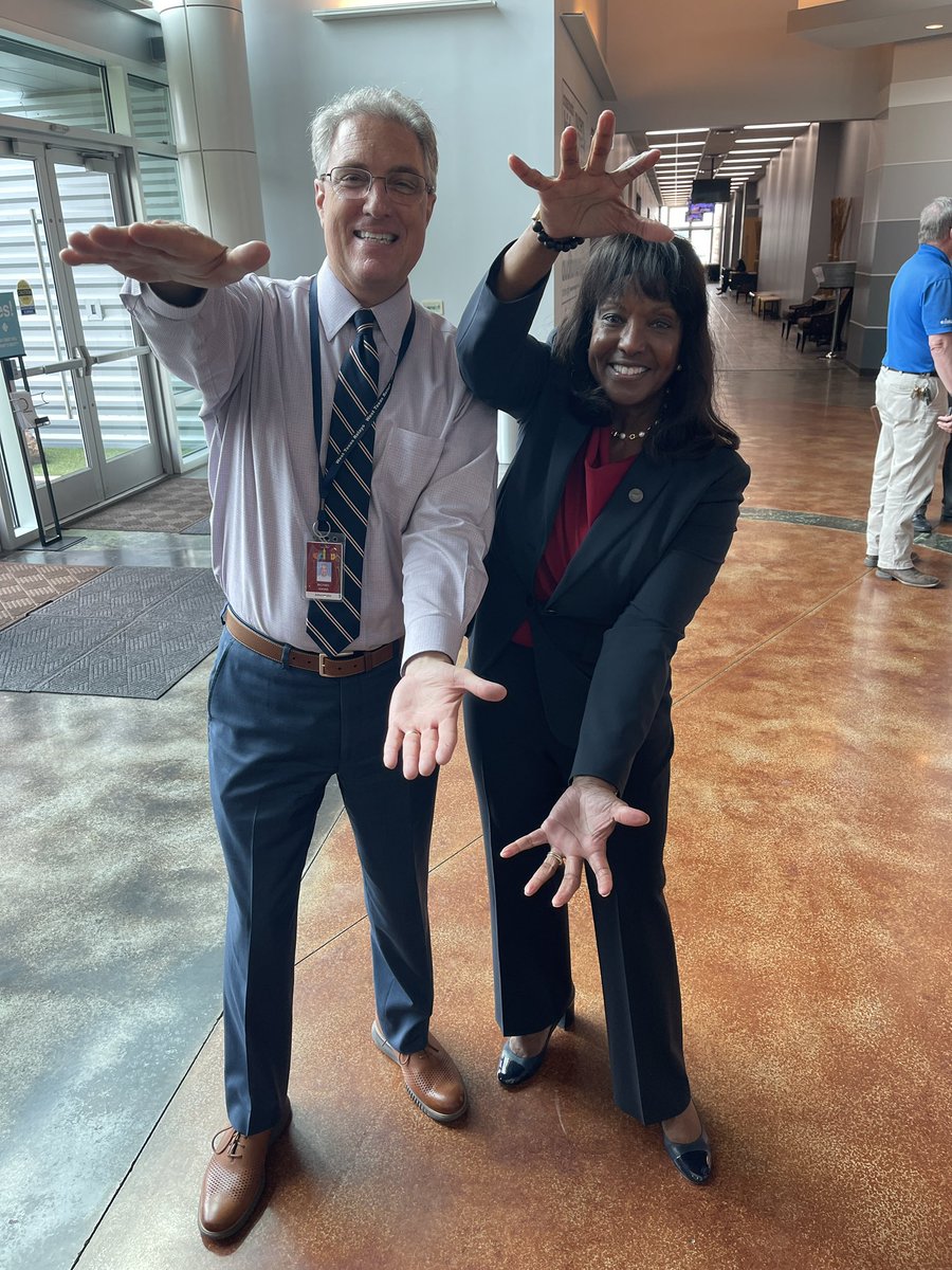 Reflecting on #ECISDLeadershipU and the leadership lessons shared from our outstanding lineup of speakers and presenters. Great event, <a href="/EcisdTalented/">ECISD Talent Development</a>! 

My personal favorite moment? Gator-chomping with fellow #Gators alum &amp; rockstar teacher/advocate <a href="/Pbrookins44/">Peggy Brookins, NBCT</a>. <a href="/GatorsWBK/">Gators Women’s Basketball</a>