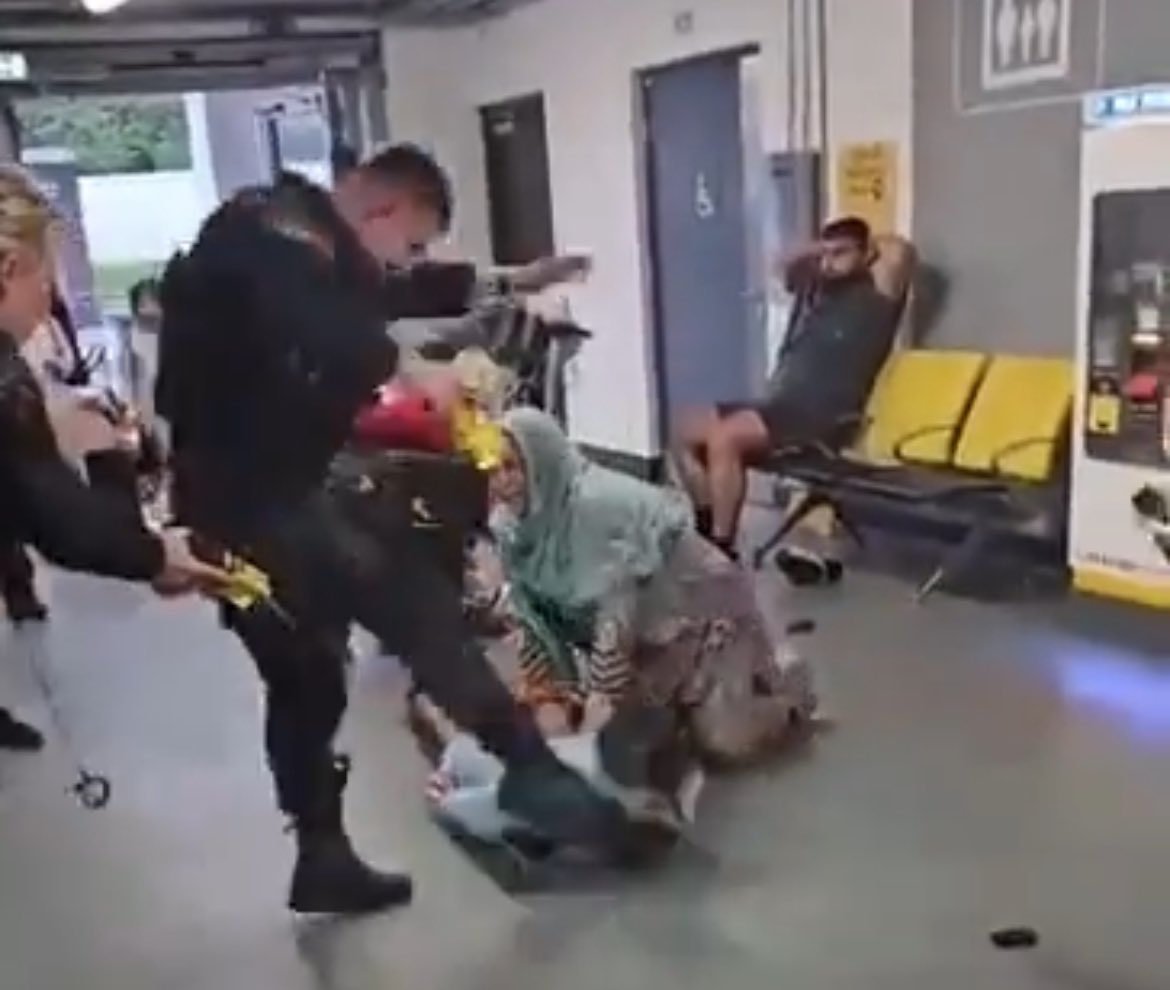 DEEEEENEYYYYYYYY!!!!!!!!!