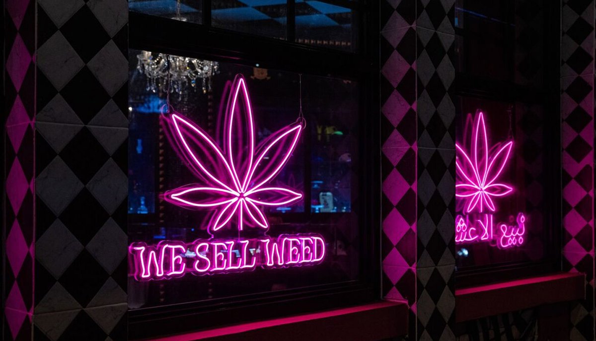 WeedGrowing's tweet photo. Thailand Signals Another U-Turn on Cannabis Legislation https://t.co/CqmNGOyqag https://t.co/KpnZ88rw7i