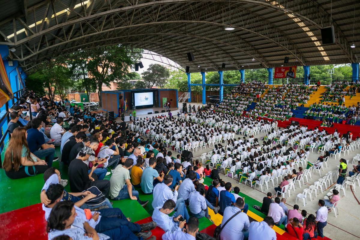 MauricioLizcano's tweet image. Lanzamos en Bucaramanga el programa #CiberPaz (@Ciberpazcolombi), que busca construir una ciudadanía digital responsable, empática, incluyente y segura para que todos podamos disfrutar de la tecnología y las redes sociales en paz. ¡@Ministerio_TIC cumple el programa!