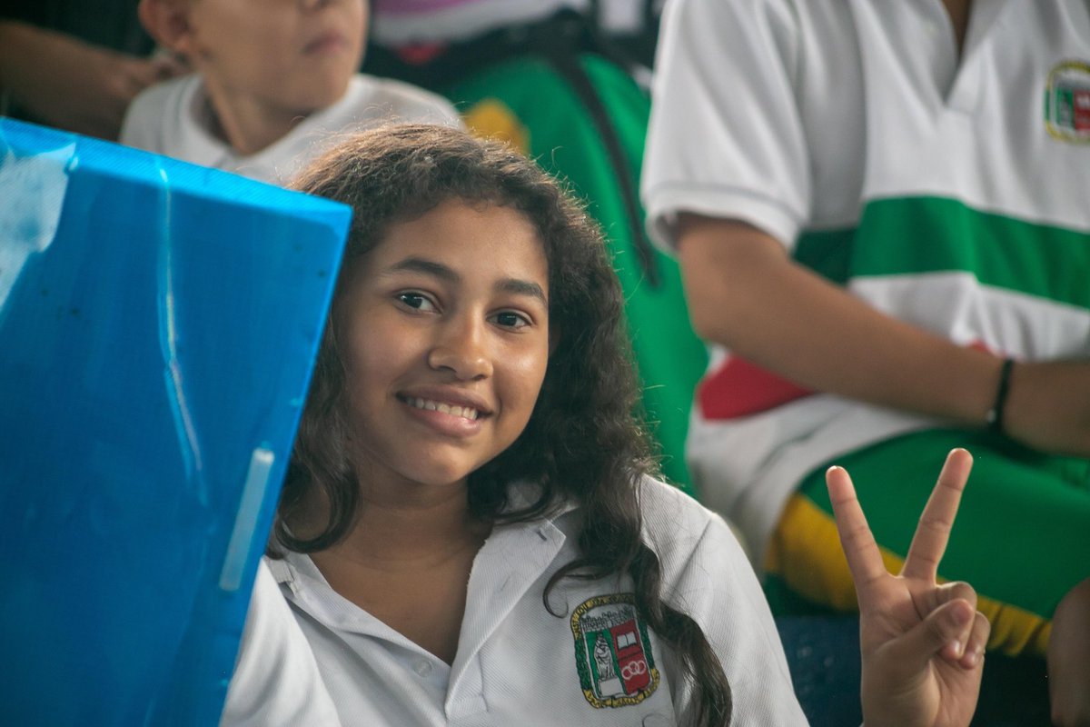 MauricioLizcano's tweet image. Lanzamos en Bucaramanga el programa #CiberPaz (@Ciberpazcolombi), que busca construir una ciudadanía digital responsable, empática, incluyente y segura para que todos podamos disfrutar de la tecnología y las redes sociales en paz. ¡@Ministerio_TIC cumple el programa!