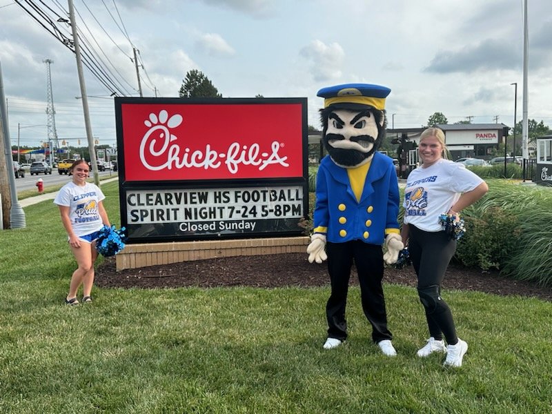 Grab dinner &amp; mention Clearview Football 5-8pm today! ##WeAreClearview