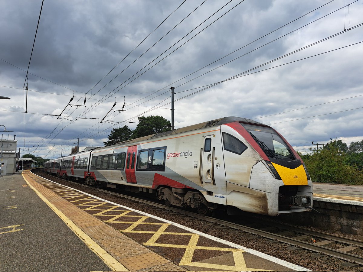 danthetrainman's tweet image. Some trains at Manningtree this week. #class745 #class755 #class720 #photography #daytrip #ukrail