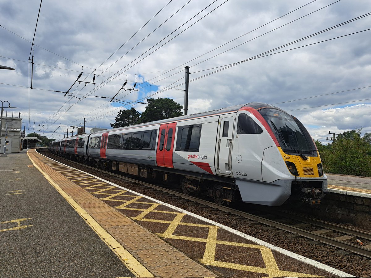 danthetrainman's tweet image. Some trains at Manningtree this week. #class745 #class755 #class720 #photography #daytrip #ukrail