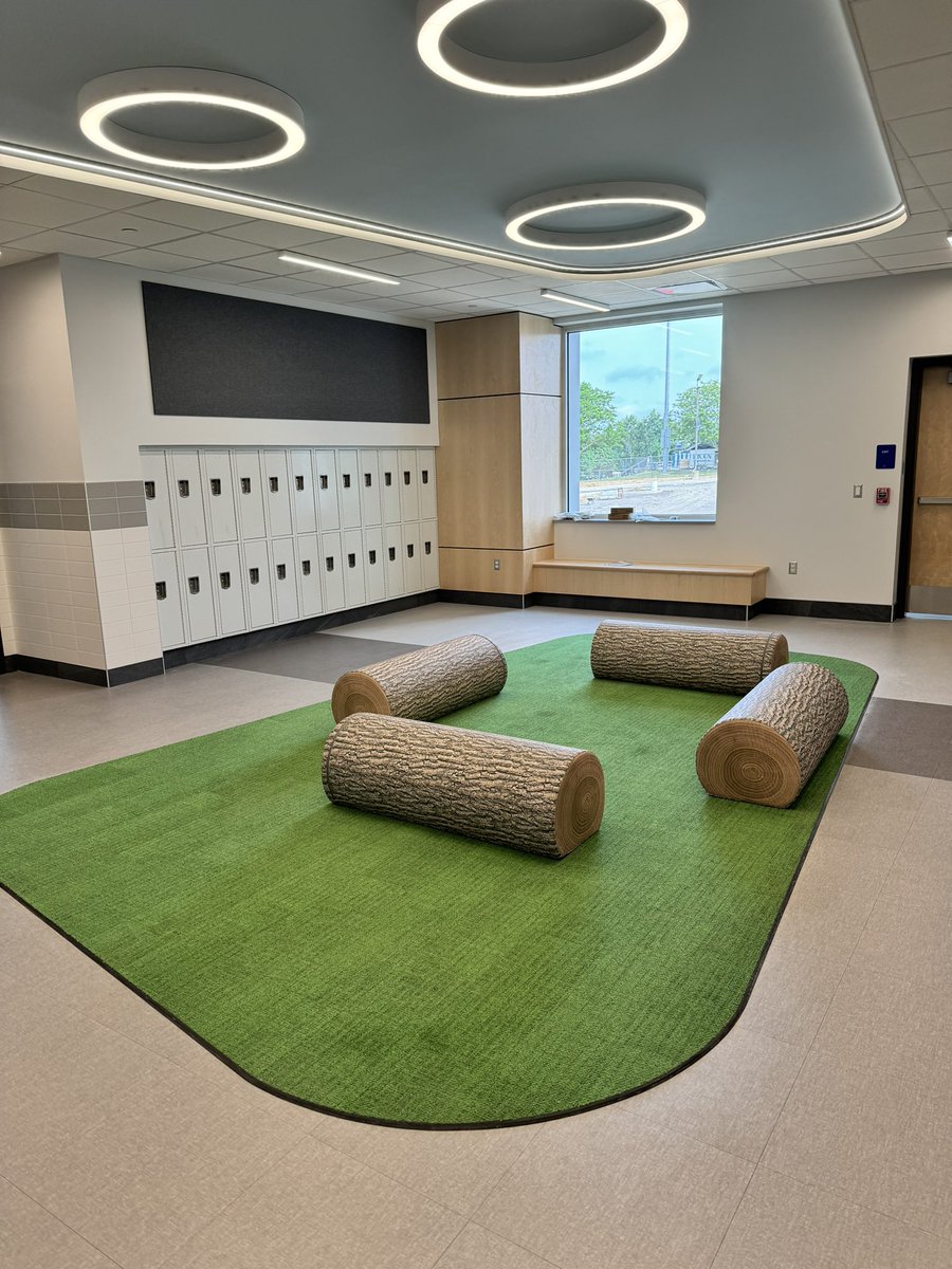 MrsBenzTIS's tweet image. Furniture is arriving, boxes are being moved in, and the completion date is just weeks away. Exciting things are happening at Trinity Area! 
@TRINITY_MLUCAS 
#TrinityIntermediateRocks