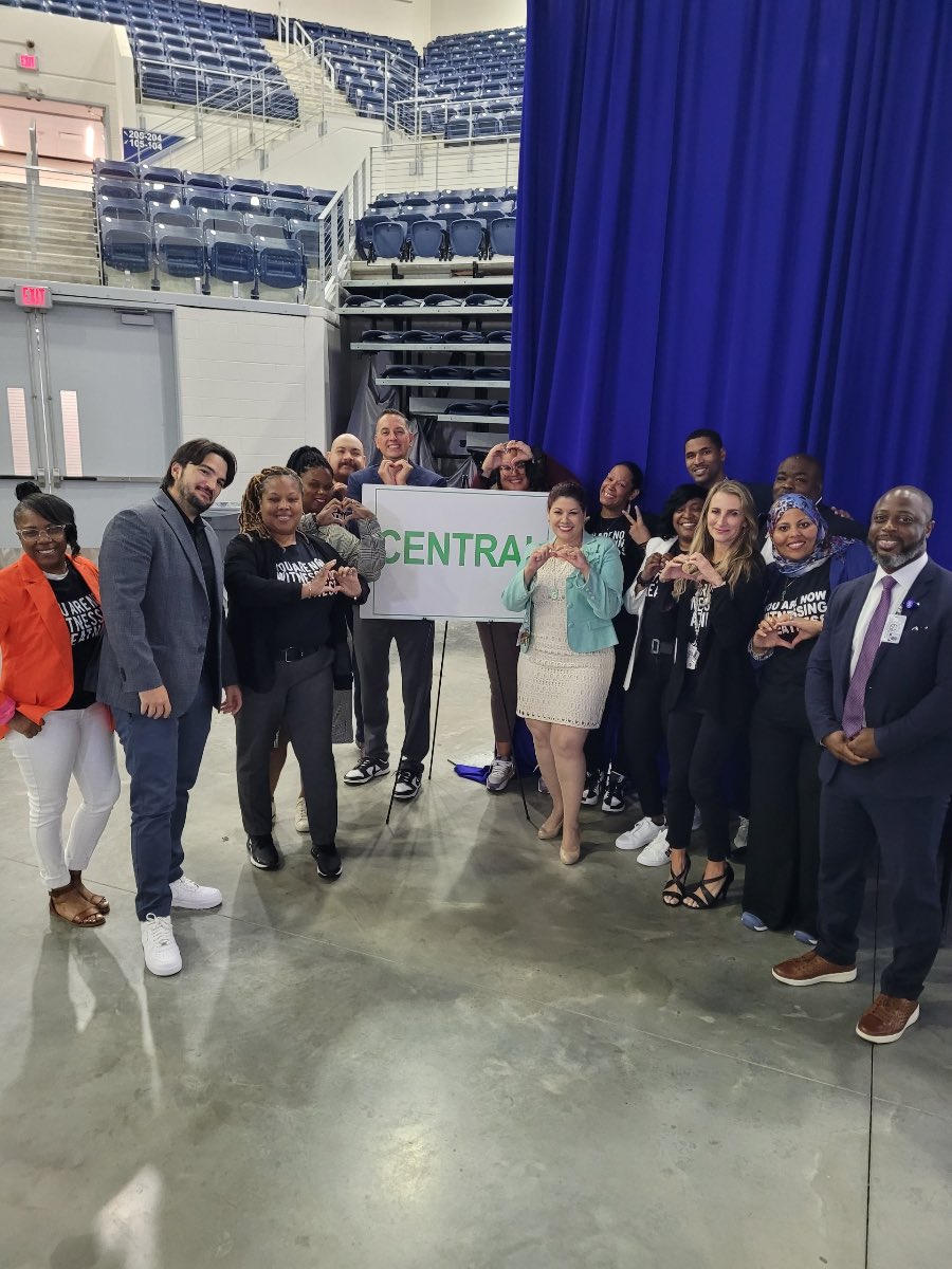 McReynolds MS HISD tweet media