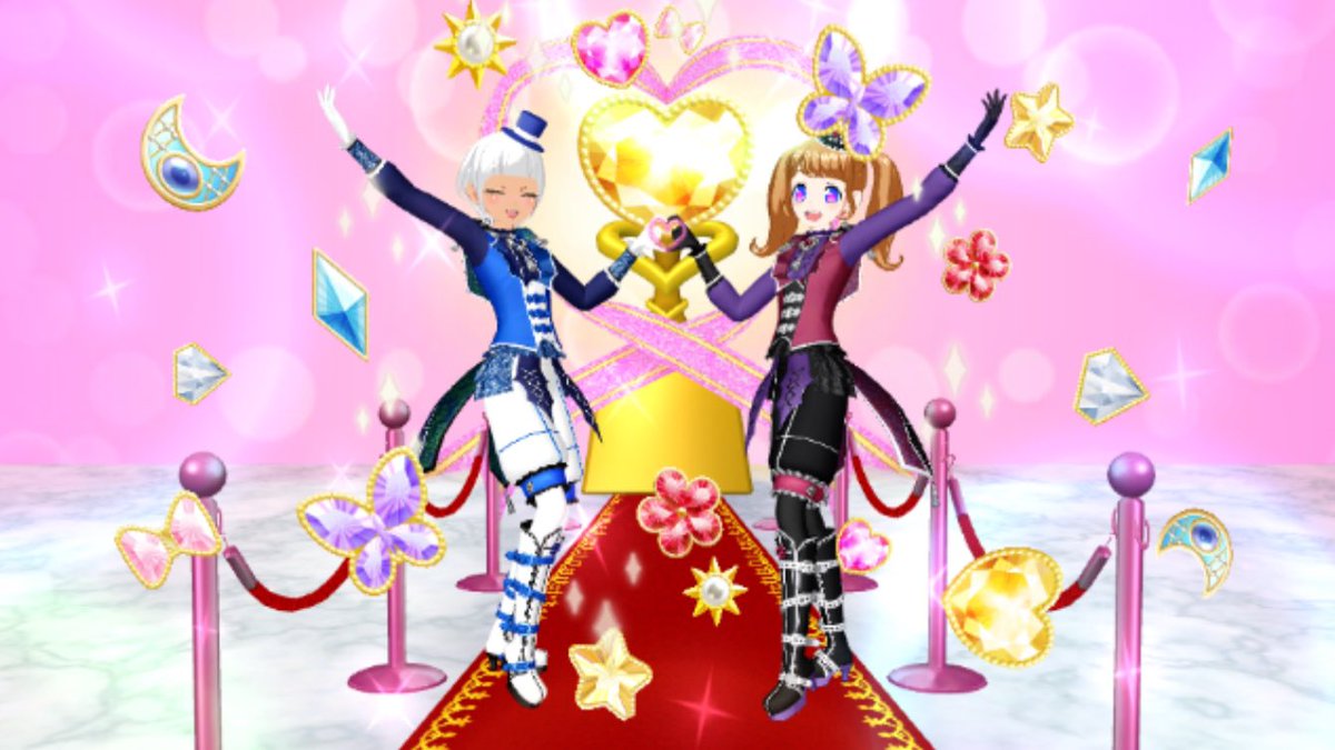 channmairo's tweet photo. アドパラくん、ペアライブ実装おめでとうございます！ありがとうございます！！

フレ様がお着替えしてくださってヴァンパイアローズでイロチライブ出来ました🙌

最高やん...🥺💙💜✨ https://t.co/NZRQ8meEBo