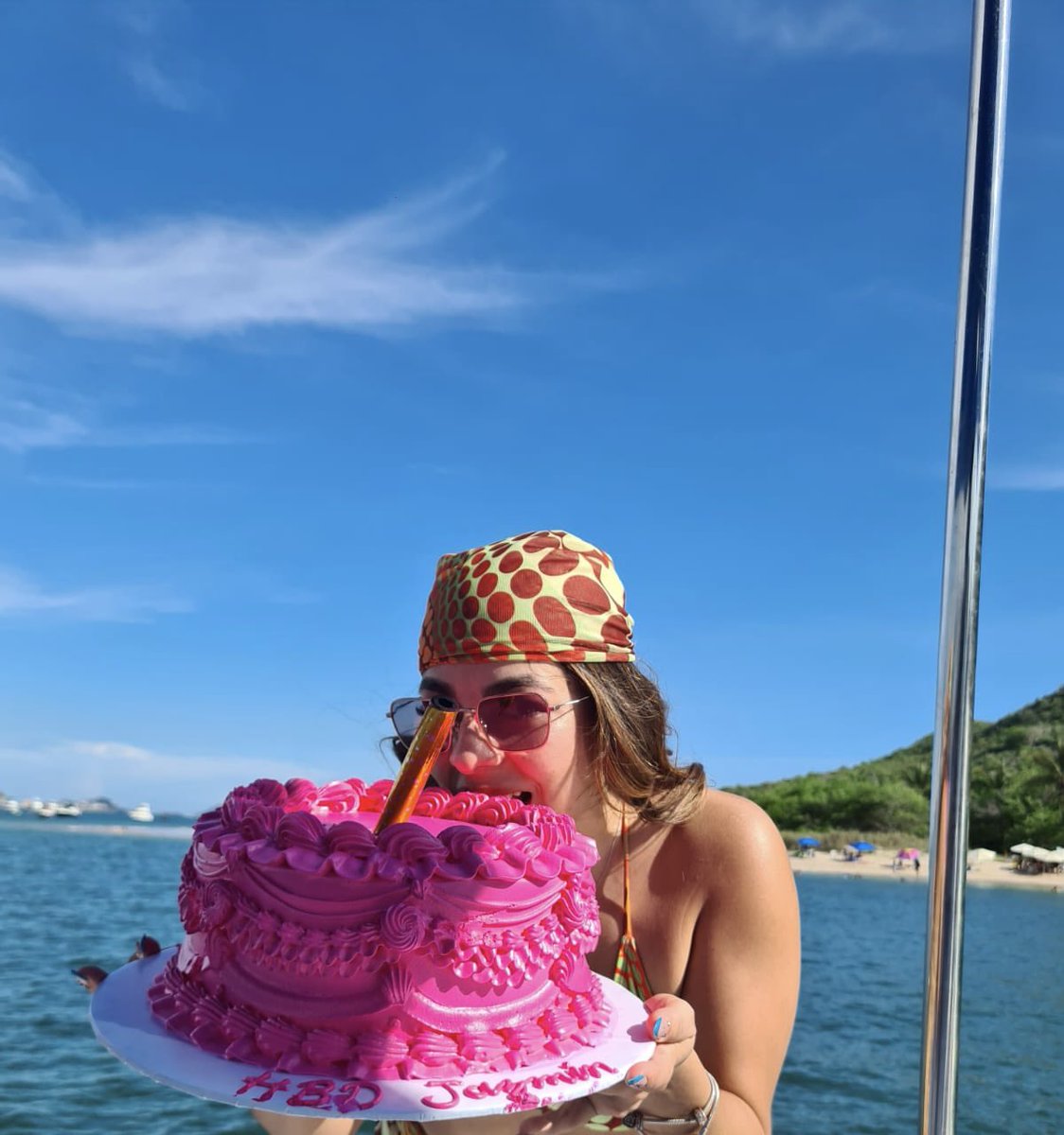 Bienvenidos sean 34 años 🤍
Qué hermoso festejo me regale y me regalaron 🦋