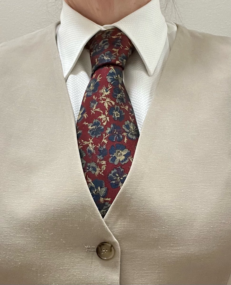 I sometimes forget to post my tie selections here … This week’s choices: