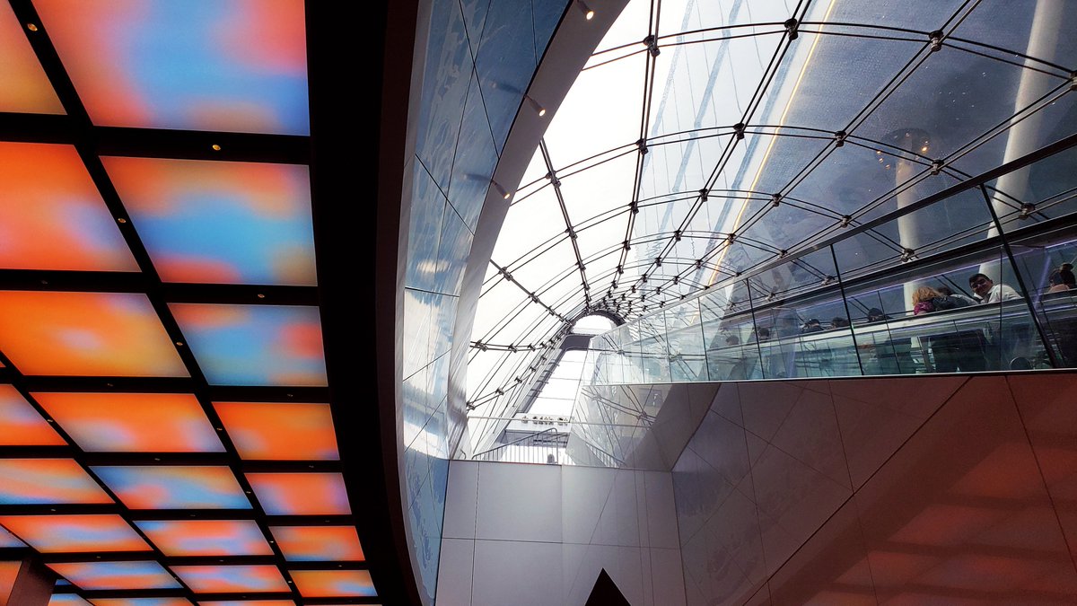 NatalieAPalumbo's tweet image. In the city today. New York looks great in grey. And my studio playing @thebeatles Channel. I 💙 NY. 🎨🎶 

#newyorknewyork #manhattan #motiongraphicsdesigner #visualeffectscompositor