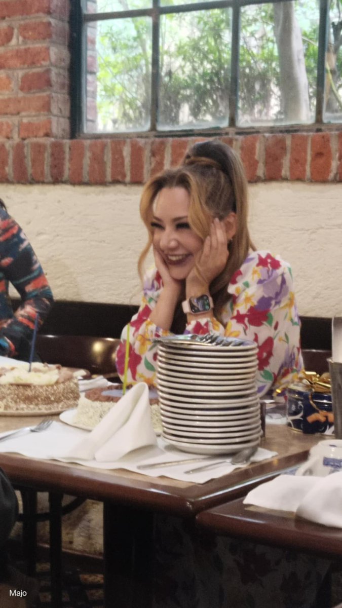 Nadiafans_MX's tweet photo. Recap de la increíble convivencia con nuestra querida @nadiamusica en CDMX 🥰❤️
Gracias por regalarnos tu tiempo, tu cariño, tu canto... Te queremos y admiramos infinitamente 🫰

#Nadia #ConvivenciaCDMX https://t.co/kMXEDDZxVm