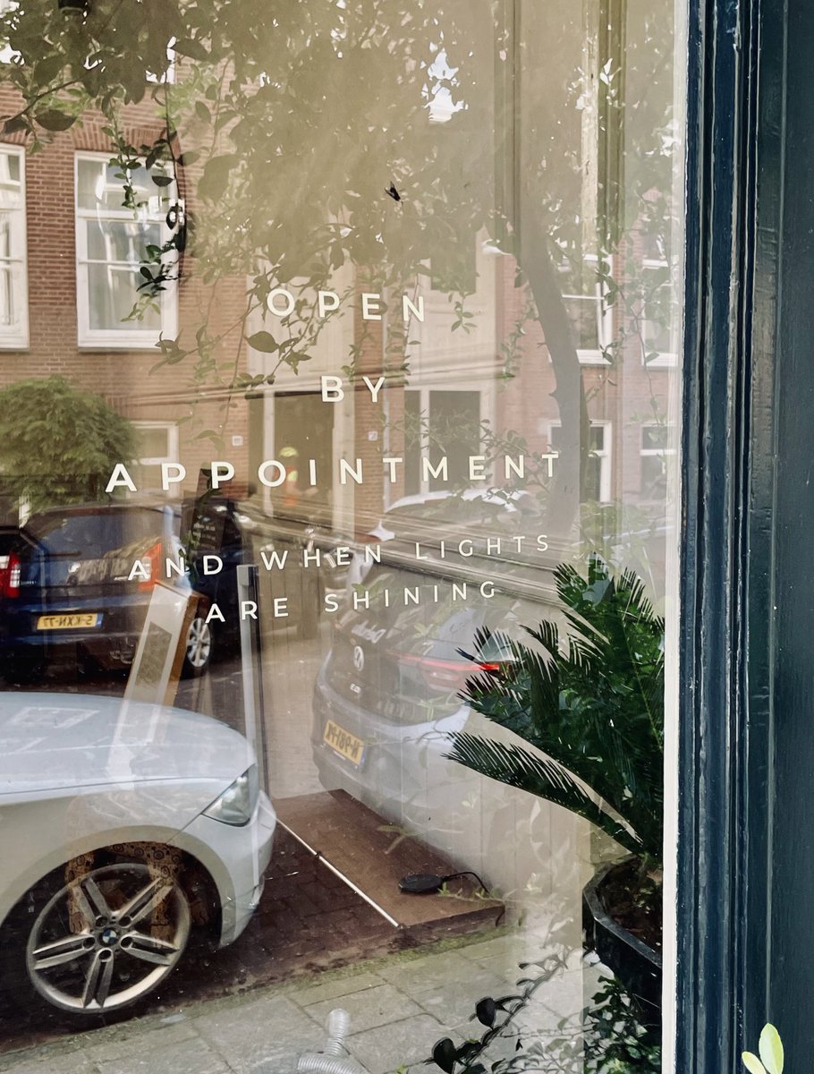 Que forma más bonita de informar de tu horario y disponibilidad…💫