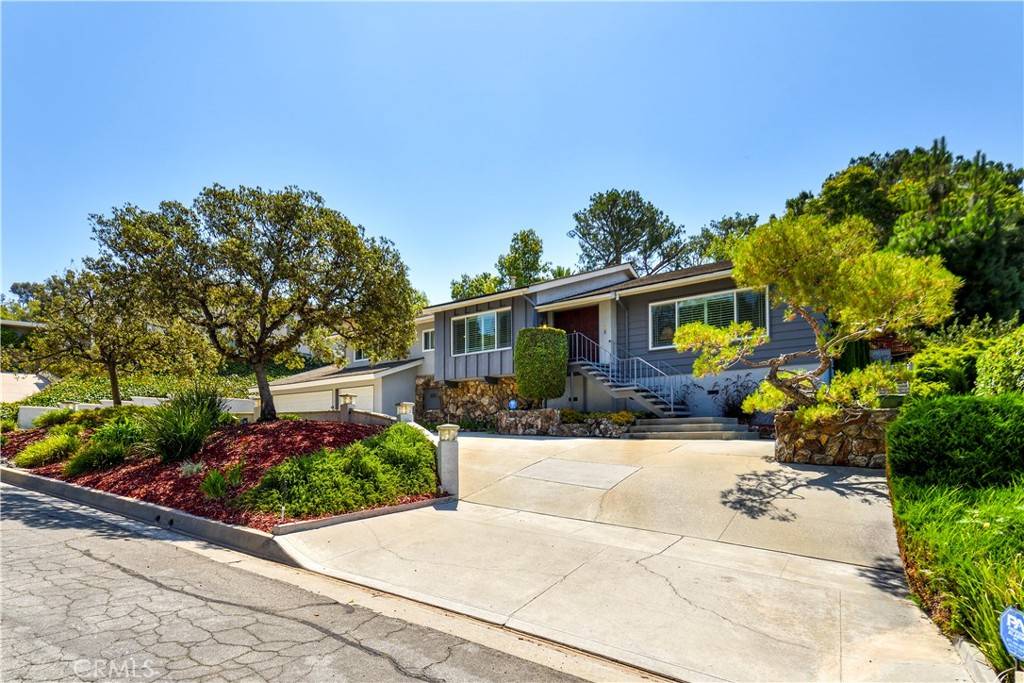 RayFernandezOC's tweet photo. 15840 Arbela DR, Whittier, CA 90603 just hit the market!
Take a look at this awesome space: https://t.co/lozU2lL2mY https://t.co/2d8u5e9BQ7
