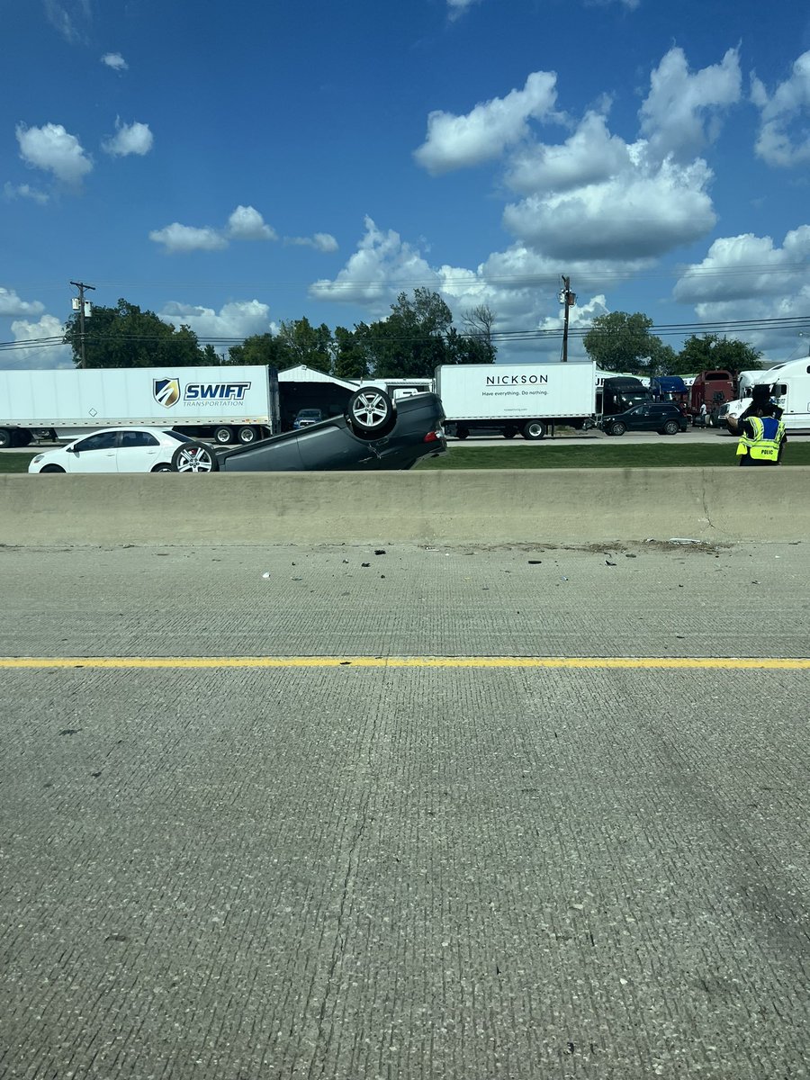 vpr1270's tweet photo. Northbound I-45 at pleasant run #krld https://t.co/ZHuk9yNQps