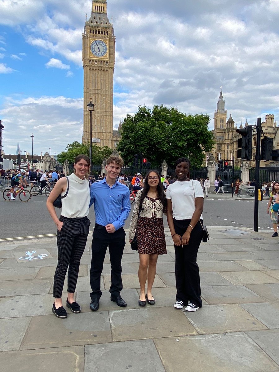 AnikaMistry101's tweet image. So much fun celebrating @DofE ‘s #youthvoices24 report launch @HouseofCommons 
 last night…&amp;amp; the launch of #navigatingnowpod bonus episodes!!

Absolutely honoured to meet @ruthbmarvel, @Tanni_GT &amp;amp; @Euan4Falkirk too! 

Thank you so much @DofELucy &amp;amp; @ChandeMita for supporting us x