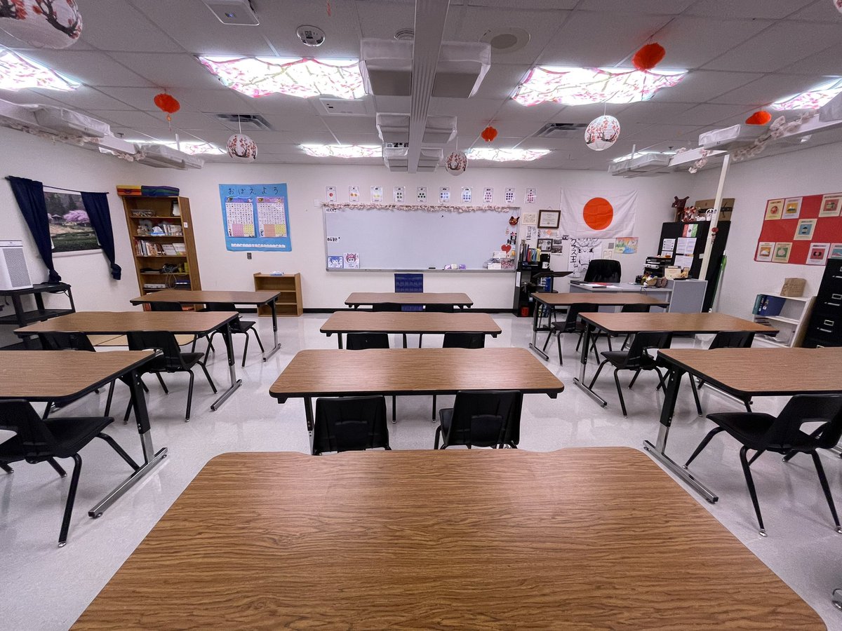 Bennie Snell (@benniesensei) on Twitter photo Classroom is all set up and ready for the fall semester. Looking forward to meeting all of my new students and seeing past ones again ☺️ <a href="/TheColonyHS/">The Colony HS</a> Classroom is all set up and ready for the fall semester. Looking forward to meeting all of my new students and seeing past ones again ☺️ <a href="/TheColonyHS/">The Colony HS</a>