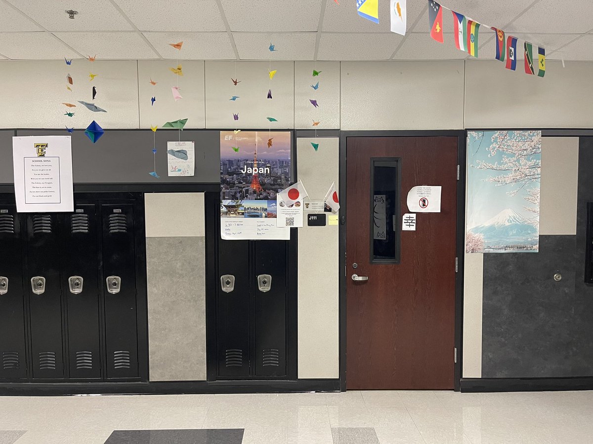 BennieSensei's tweet photo. Classroom is all set up and ready for the fall semester. Looking forward to meeting all of my new students and seeing past ones again ☺️ @TheColonyHS https://t.co/JiVpaAlARu