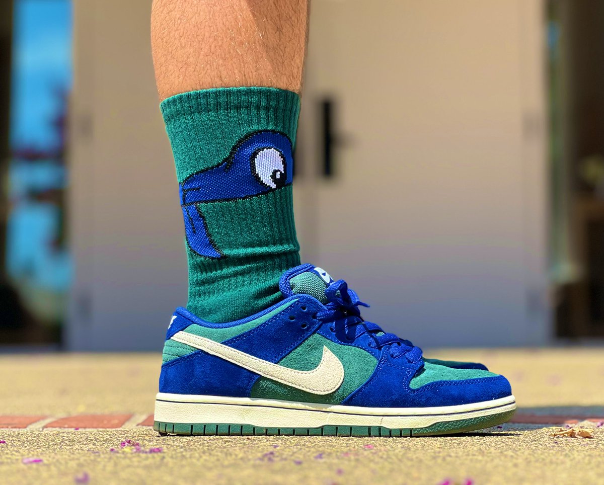 SincereN916's tweet photo. #KOTD
Dunk SB “Deep Royal Vintage Green”
#nike #dunksb #getpaired #snkrskickcheck #tmnt #yoursneakersaredope #wearyourkicks https://t.co/8BxcCbbFUy
