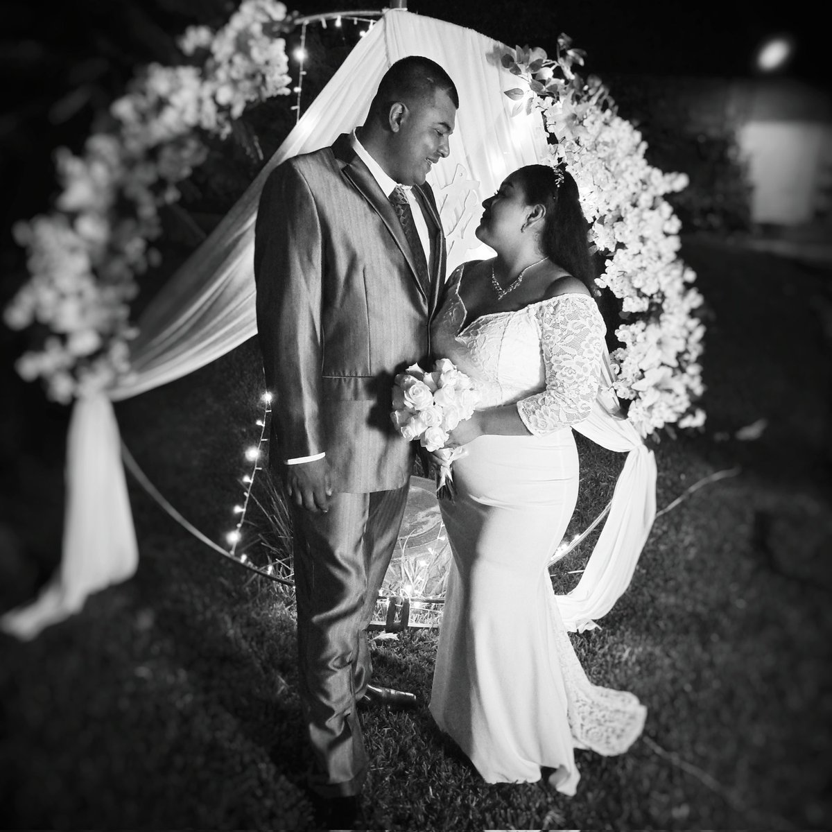 CreatysMty's tweet photo. Nos sentimos honrados de ser parte de su historia y de inmortalizar su amor en imágenes que durarán para siempre. 📸✨

¿Quieres que tu día especial sea recordado de la misma manera? ¡Contáctanos y hagamos magia juntos! 🌟

#BodaDannaYRay #FotografíaDeBodas #MomentosInolvidables https://t.co/mvSn3xPEIF
