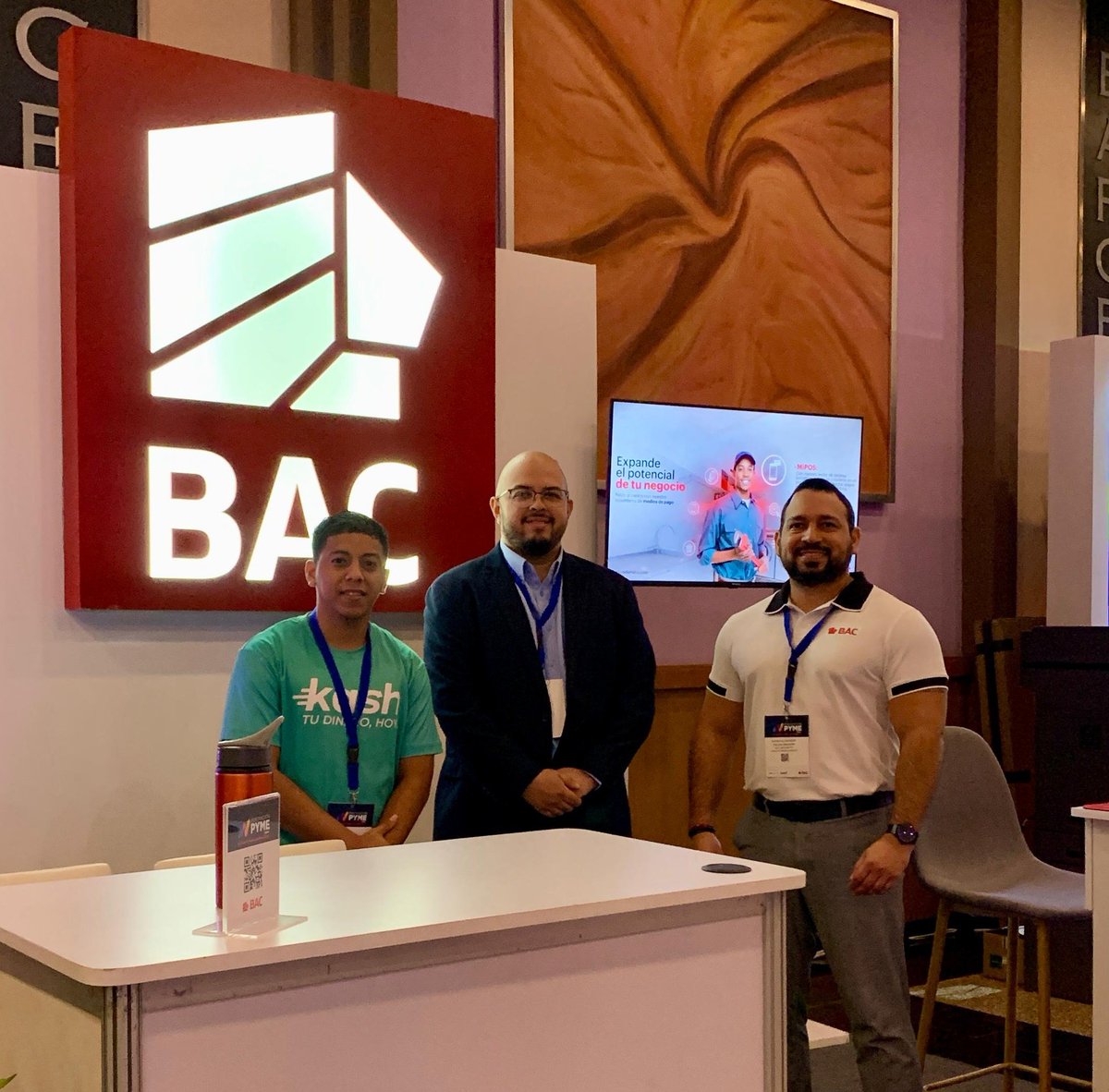 BacCredomaticPa's tweet photo. Fuimos parte del evento Innovación Pyme 2024, donde #BACInnova con productos financieros diseñados especialmente para emprendedores y microempresas. 📊
Continúa ⬇️ https://t.co/WtZzy9xdiq
