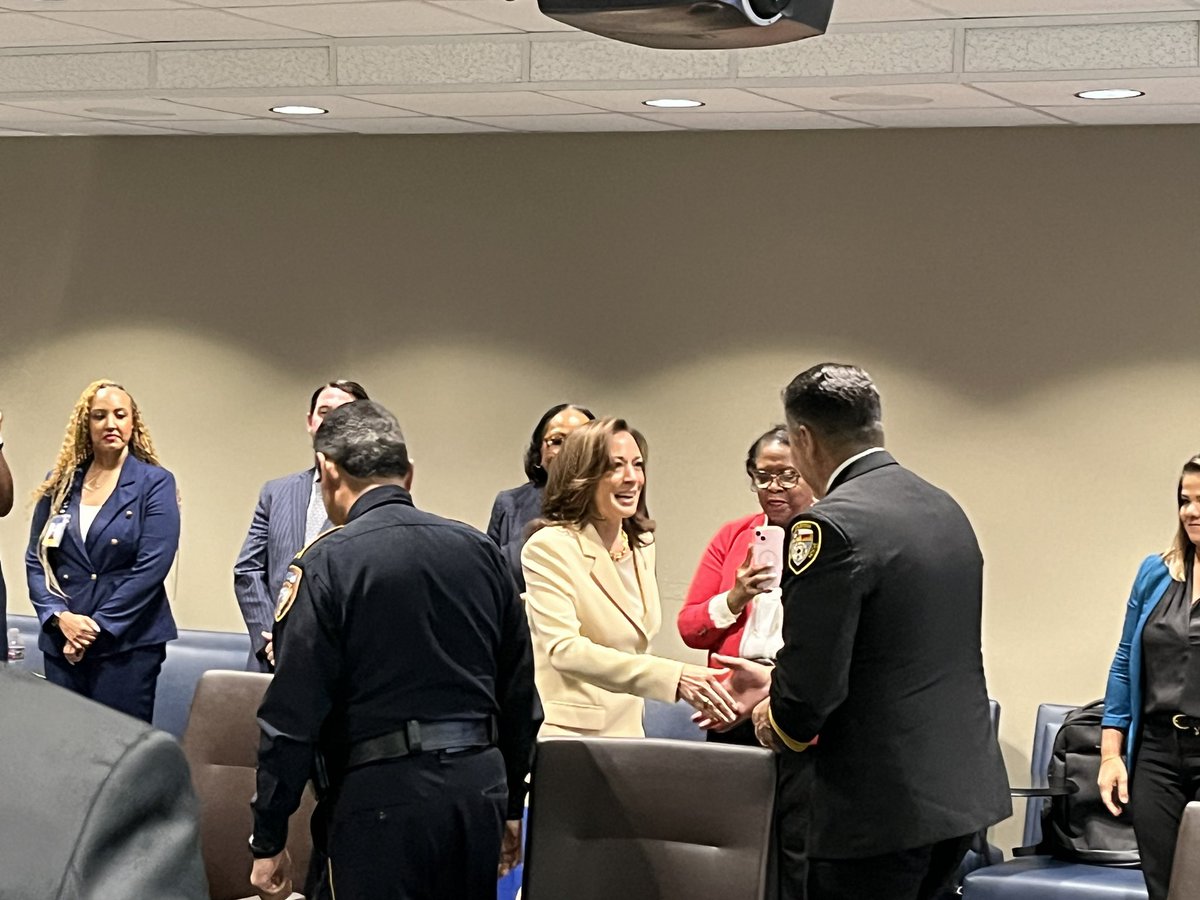 HoustonOEM's tweet photo. “… why I’m here is to hear what is going on on the ground, to thank you all for the hard work you’ve done, and to learn what more we can do…” 

Words of support from @VP to city leadership during her meeting here at the Houston Emergency Center. https://t.co/cPItaIDLI8
