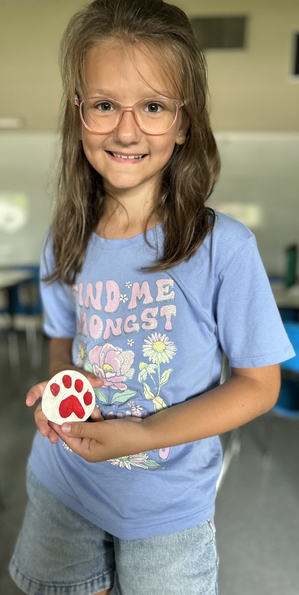 RachelMachnicki's tweet image. We had lots of fun making our own paw prints and learned a lot about the Manitoba Parks with @cpawsmb 🐾
#ASPIRELRSD @frontenacLRSD @archwoodLRSD
@vanierLRSD 
@marionLRSD