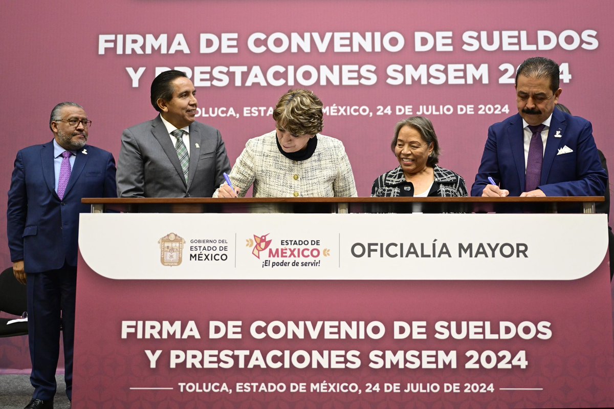 delfinagomeza's tweet photo. 📚 ¡La educación es la base de un futuro con bienestar! 

👩🏽‍🏫 Celebro el aumento salarial y las nuevas prestaciones aprobadas para las y los docentes porque fortalecerá su calidad de vida y la de sus familias.

A través de la Firma del Convenio de Sueldos y Prestaciones 2024 con el Sindicato de Maestros al Servicio del Estado de México (@SMSEMmx), reconocemos a nuestros servidores públicos de la educación por su arduo desempeño profesional.

Con #ElPoderDeServir transformamos el bienestar de nuestros compañeros docentes. 

¡Juntos construimos un futuro educativo más sólido y justo para todos!

#ElPoderDeServir