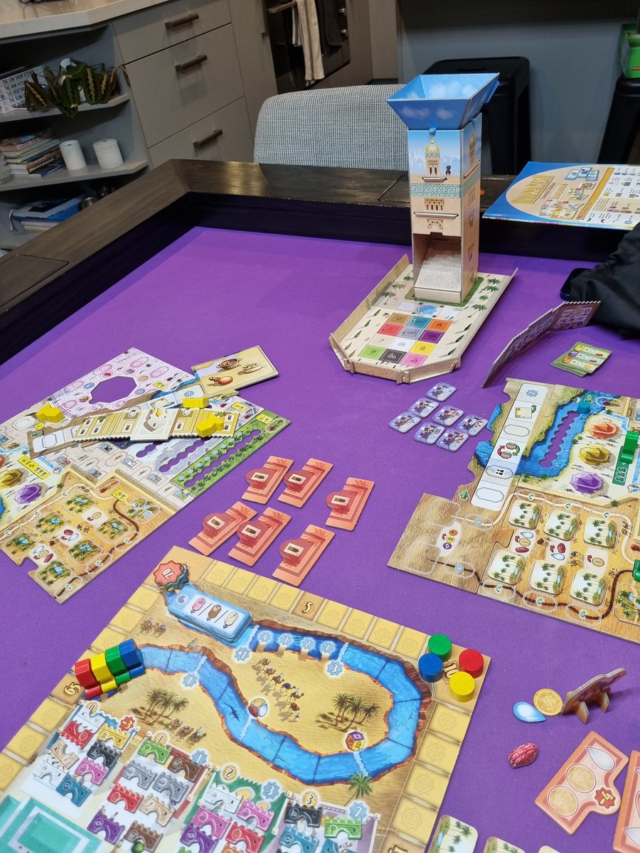 Gavatron101's tweet photo. Marrakesh @NoOrdinaryMeeps 4 player game..145pts 2nd..lots of avenues to score points. I enjoyed the game,  took a few turns to get my head around it all..go the keshies😄 https://t.co/YuBwdpVkja