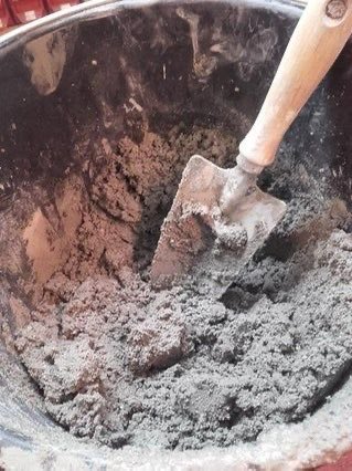 SwordmenStyle's tweet photo. Can only find the good stuff at the construction site #ConstructionSite #WeBuildShit #IAteCement https://t.co/nOjFEfKLmW