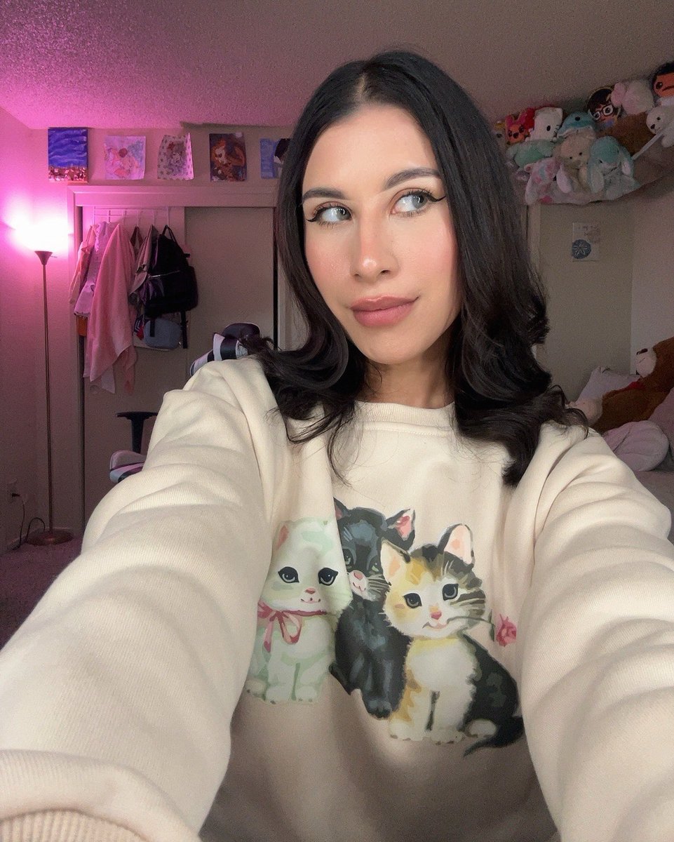 CuddleASMR's tweet image. Finally made it to Twitter 💕 hi