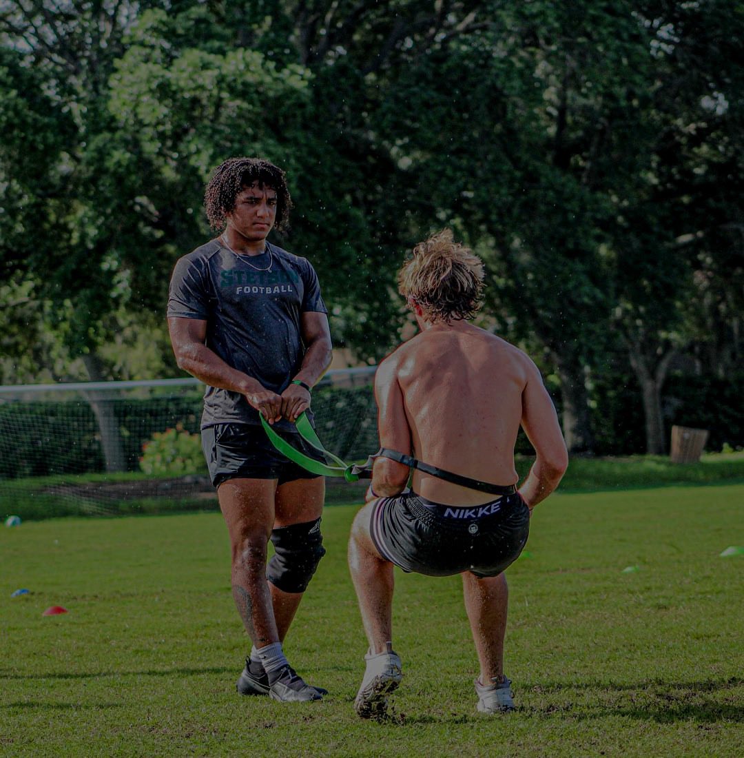 Steady. #GyreneParadise 🌴
<a href="/dom_morg/">Dominic Morgan</a> <a href="/GyreneFootball/">Ave Maria Football</a>