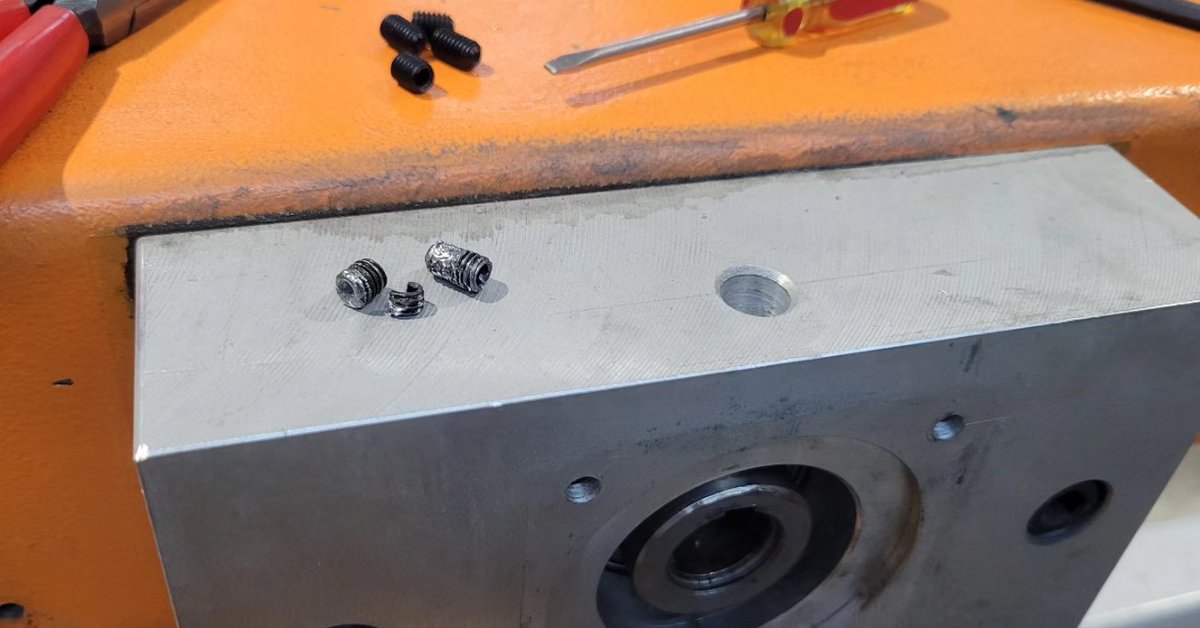 SilverbackMach's tweet photo. Did some repairs, normal tune ups, and some follow-up training on these two press brakes for one of our South Dakota customers. Replaced a counter balance valve and repaired a damaged motor coupler that was causing the back gauge to jam!🦍🔧🇺🇸

#silverbackmachine #metalfab https://t.co/NIQQIgpU9V
