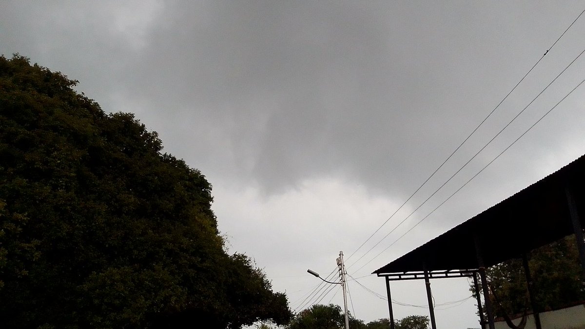 practicade23077's tweet photo. Así tiempo zona noroeste de Anzoátegui 6:34 pm Guanape @ClimaAnzoategui @meteoccs https://t.co/T3UUJDBz2K