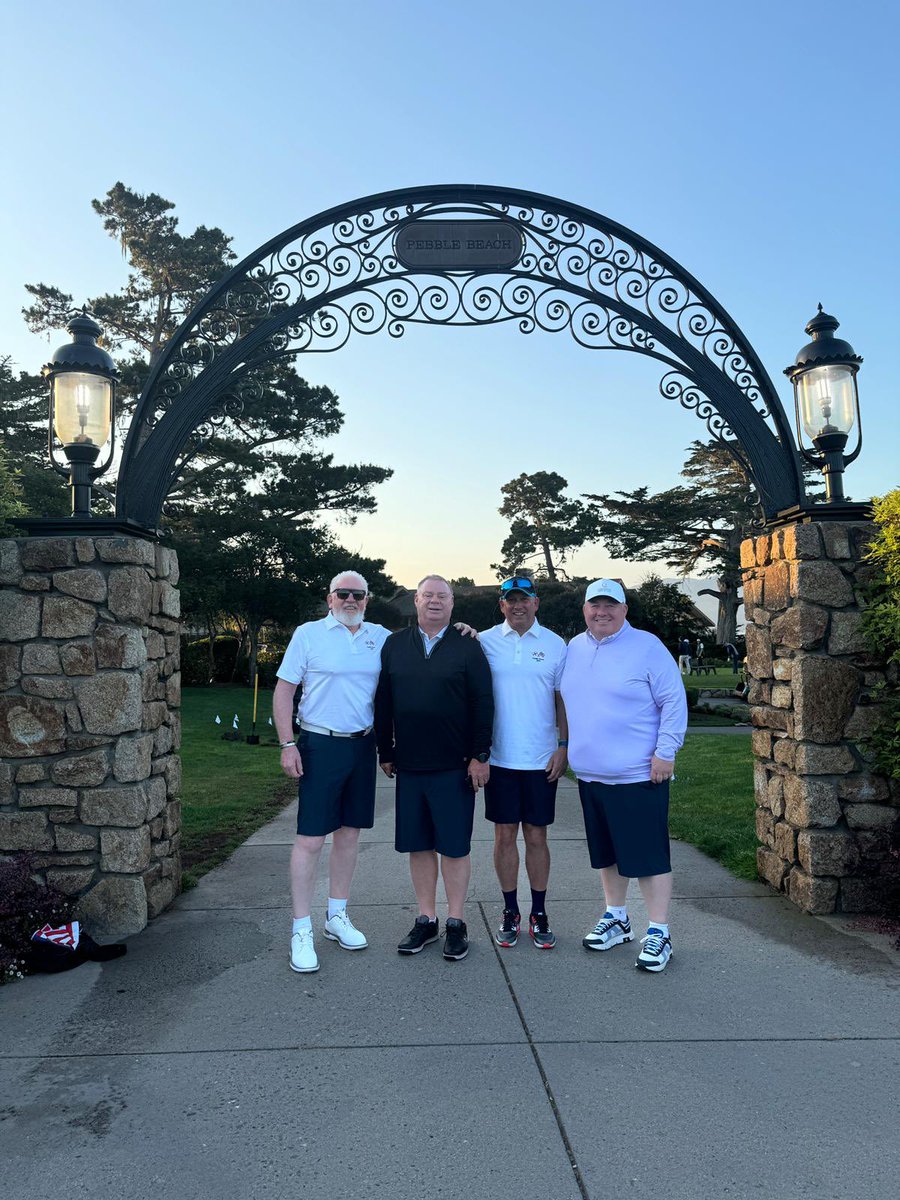 Smudge1310's tweet photo. @WestLancsGC @GavinAbsonGolf 
Members George Seddon, Joe Bridge, Martin Smith and friend Liam Watson at Pebble Beach. An absolutely sensational experience and the best course we‘ve ever had the pleasure to play 😊 https://t.co/6xjWmc2Dvk