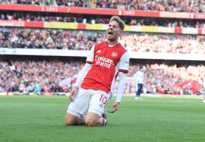 GR8ftbl's tweet photo. you brought so much joy to my heart..you will forever be missed EMILE SMITH ROWE #10 ❤️ https://t.co/3vnOHUF8We