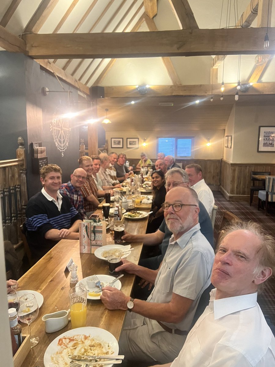 Devina4Labour's tweet photo. Brilliant evening with my friends at @HambleLabour to thank members for all their hard work. Hard work which didn’t deliver a Labour MP but we played our part in delivering a @UKLabour government and showed that Labour can be a strong campaigning voice in Hamble Valley. You should all be very proud of the foundations you have laid for the future 🌹