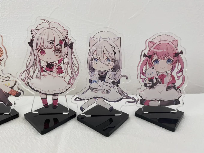 アクスタ届いた!!! 元絵より色薄めなのが悔やまれるけど、可愛い!!!!!!