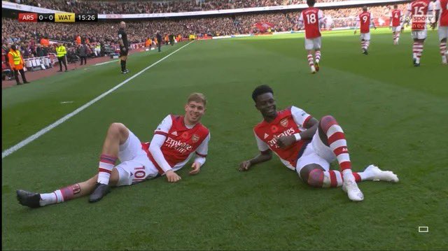 HawkesAFC's tweet photo. here we goooooo, saka and emile smith roweeeeee❤️🕊️ https://t.co/BK4vhNIAvO