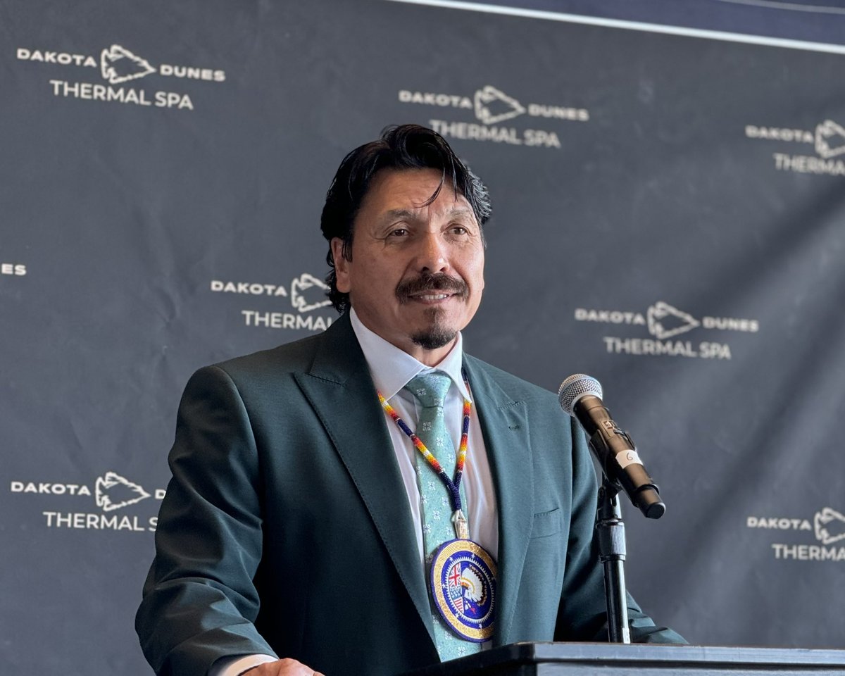 PattyHajdu's tweet photo. Every time I visit Whitecap Dakota Nation I am inspired by Chief Bear &amp; council. The expansion of the thermal spa will create good-paying jobs and pave the way for future generations. Reconciliation can only happen when communities have the ability to build their own economy. https://t.co/5lLqFNvuZW