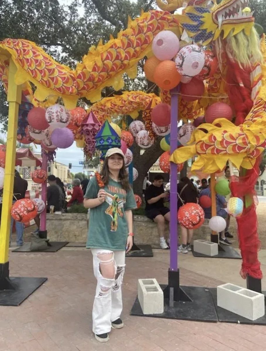 truthfighter33's tweet image. 🆘MISSING TEEN: Live Oak TX, Police seek help finding 17-year-old Skyler Faraklas-Last Seen: 10900 block of Almond Crest-Height: 5'2''-Hair Color: Light Brown-Eye Color: Green-Has a dimple on the middle of her chin-If you have any information, contact Live Oak PD @ 210-653-0033🆘