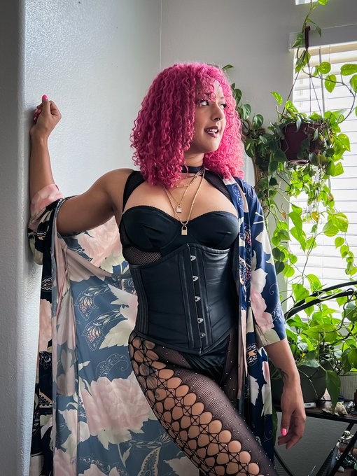 My phone and cam lines are on. Don't miss your chance 💋🖤  https://t.co/42n1GlLwip https://t.co/LD5vH<a href="/tag/nochargebacks"class="tags"><span>#nochargebacks</span></a><a href="/tag/infernopay"class="tags"><span>#infernopay</span></a><a href="/tag/all4fans"class="tags"><span>#all4fans</span></a>