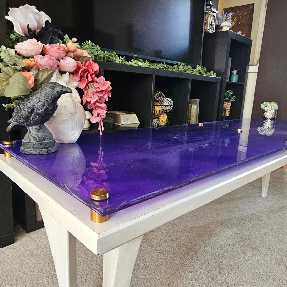 TusanoTradingCo's tweet photo. Hi, It's me, my last tweet was a lie, here's more about the awesome initiative I got to be a part of. #bungieday #customfurniture https://t.co/Lg8MfkPXe3