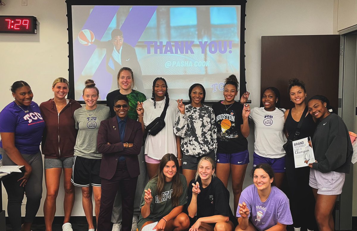 PashaCook's tweet photo. I had a blast pouring  into these ladies. 

Go TCU! 💪🏾💜🏀

#TCU #GoFrogs! https://t.co/pMVkRMd5ll