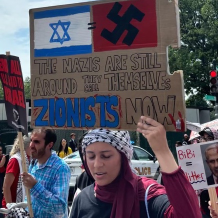 StopAntisemites's tweet photo. DC earlier today - while these two soil the earth with their hatred, the Jewish people and nation will continue not only to survive, but thrive.
#AmIsraelChai
#USStandsWithIsrael https://t.co/22G5bK2OXz