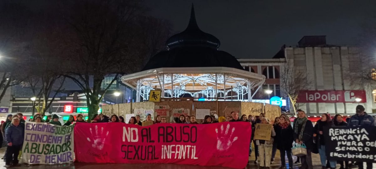 SedeSocialSur's tweet image. 🔴Hoy en VALDIVIA se escucha fuerte RENUNCIA MACAYA!!
#MacayaPedofilo #MacayaEncubridorDePedófilos #MacayaRenunciaAlSenado #MacayaPedofiloDegenerado #MACAYAFUERADELSENADO