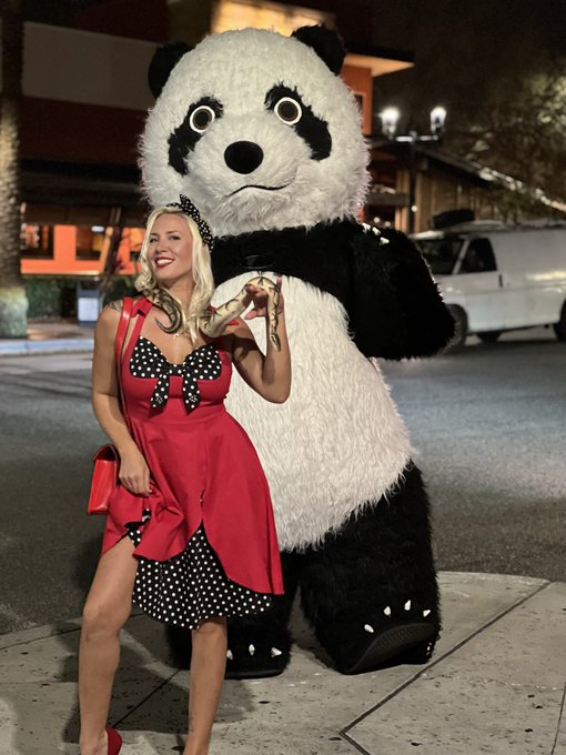 Hello there wild thing are you really ready to play? https://t.co/mYB7x79EpO<a href="/tag/vogue"class="tags"><span>#vogue</span></a><a href="/tag/iamjuicyjen"class="tags"><span>#iamjuicyjen</span></a>