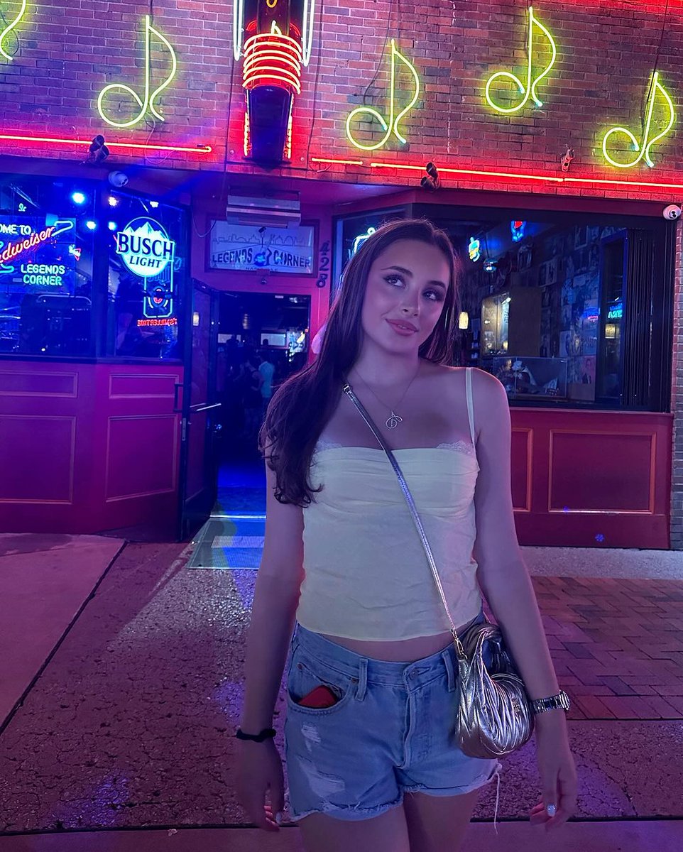 a night out in nashville 🤠💛