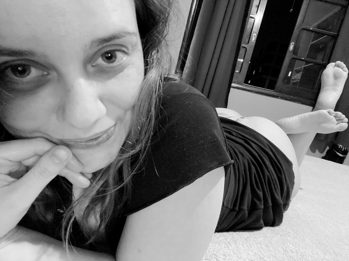 fiery_arrow's tweet photo. only 8pm on a wednesday and I’m ready for the week to end 🥲 https://t.co/5icqUHvbvs