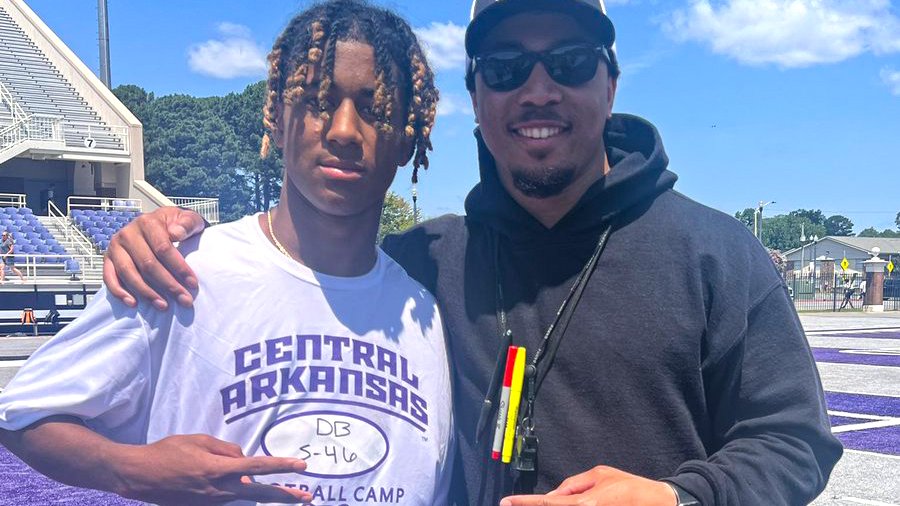CENTRAL ARKANSAS PROSPECT CAMP COVERAGE |  A look at several talented defensive prospects who made noise

📈Six Star Football takes a look at several talented prospects who made noise at UCA 💯

✍️STORY ▶️🔗 sixstarfootball.com/article/centra… 

<a href="/DariusBriggs958/">Darius Briggs</a> <a href="/BrayBrown27/">Braylon Brown</a> <a href="/Jaxon34C/">Jaxon Carleson 🏈🤼</a>